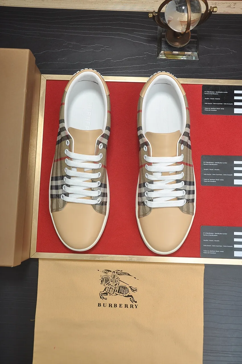 Men's shoes💰480💶[Burberry] (cowhide lining) classic low-top sneakers｜Imported cowhide with classic plaid fabric｜Cow leather lining｜Original outsole｜Fine workmanship and comfortable to wear Size: 38-44 (customized at 45)
